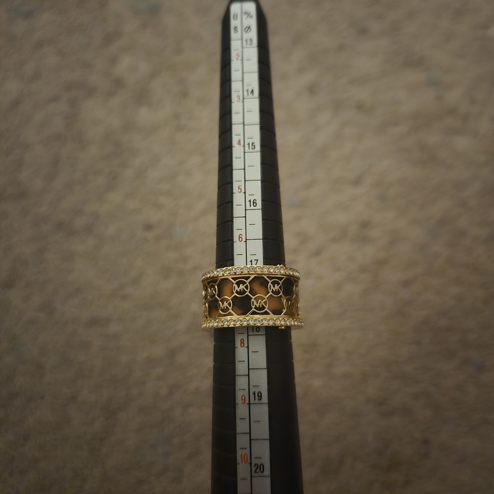 Micheal Kors Ring
